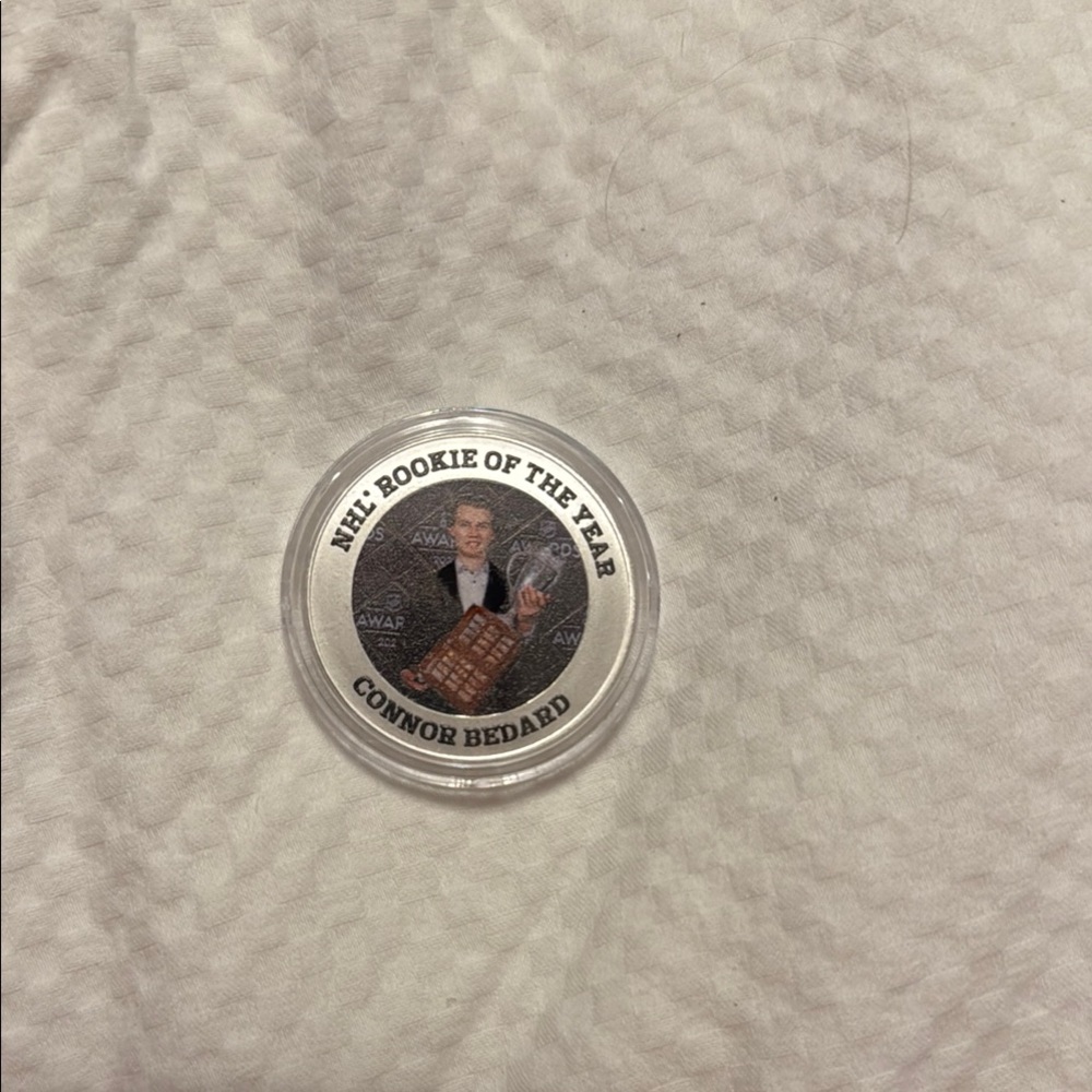 The Bradford Exchange NHL Rookie of the Year Coin - Black and Brown
